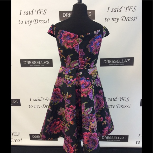 Sale! NWT Adrianna Papell Brocade Floral Dress - Picture 2 of 3